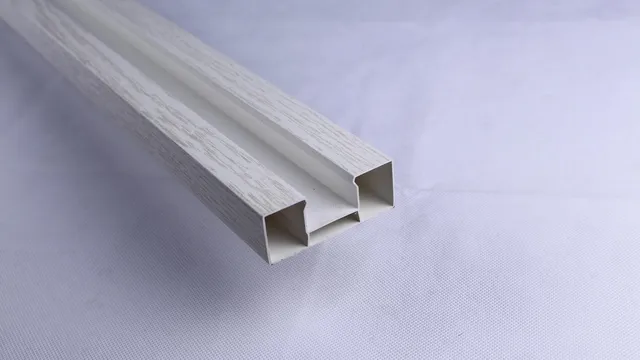 marley-president-blende-2000-mm-esche-wei-mit-schrauben-und-klemmen image 1